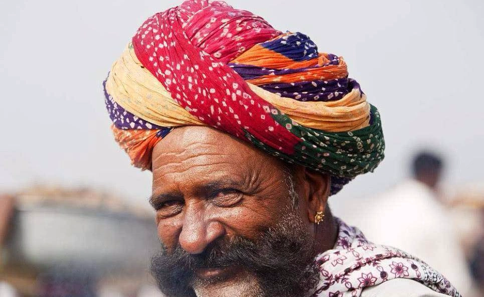 所以,印度人包头,不仅是种文化习惯,也是他们国家民族性格和精神的