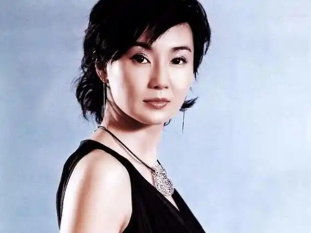 回顾张曼玉80年代的穿搭才明白再过30年你穿衣也不如她时髦