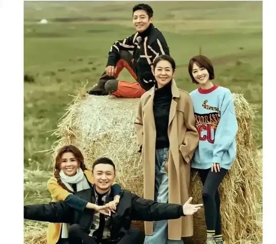 朱迅,1973年,身高168,北京人倪萍,1959年,身高173,山东人小尼,1983年