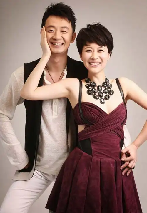 荧屏情侣合作拍封面 海清黄海波自找快乐