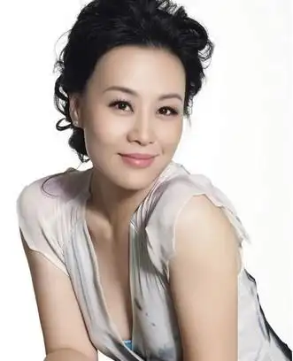 47岁邬君梅遗憾无儿女:幻想的是和先生有11个孩子