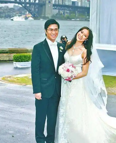 "千亿媳妇"徐子淇,8年生4胎的背后,是被母亲操控的24年_豪门_李家成