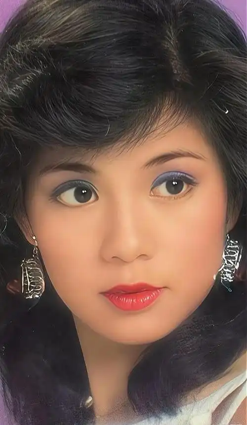 最美黄蓉翁美玲