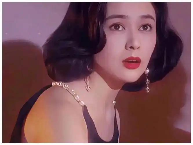 香港第一美人关之琳背了30年高尔夫黑锅61岁仍无人敢娶