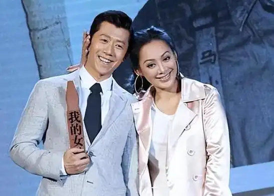 演员宁静与姜文传绯闻25岁嫁给美国前夫52岁依旧追求自由