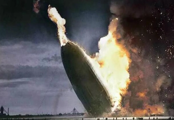 兴登堡号飞艇是当时世界上最长的飞行器和最大的飞艇,兴登堡号发生