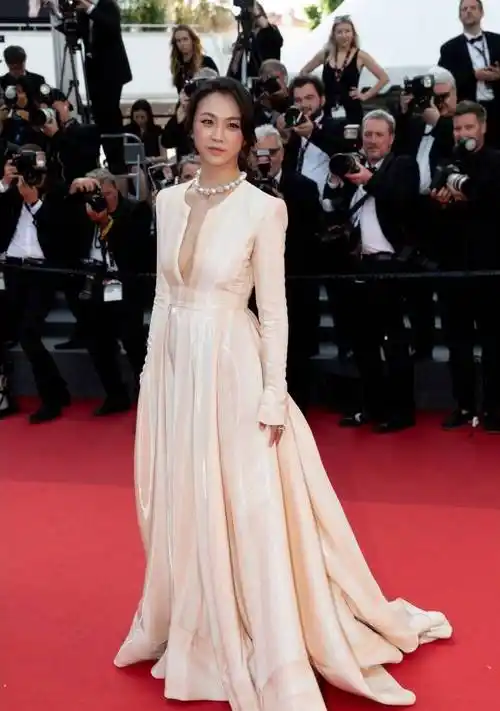 第75届戛纳电影节落幕盘点女明星们绝美红毯造型