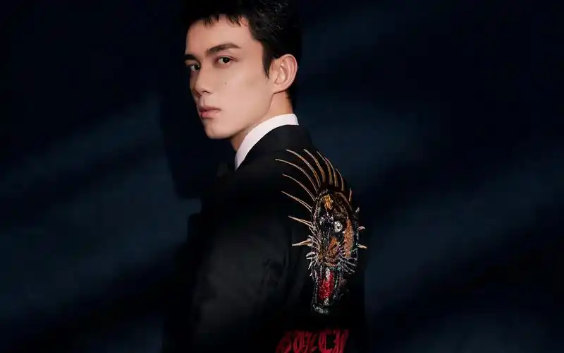 小鲜肉吴磊时尚帅气写真