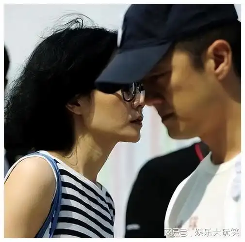 王菲再嫁李亚鹏祝福别忘了这个细节