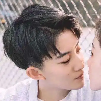 2019最潮qq头像情侣霸气一对 与我共度余生才不辜负众生