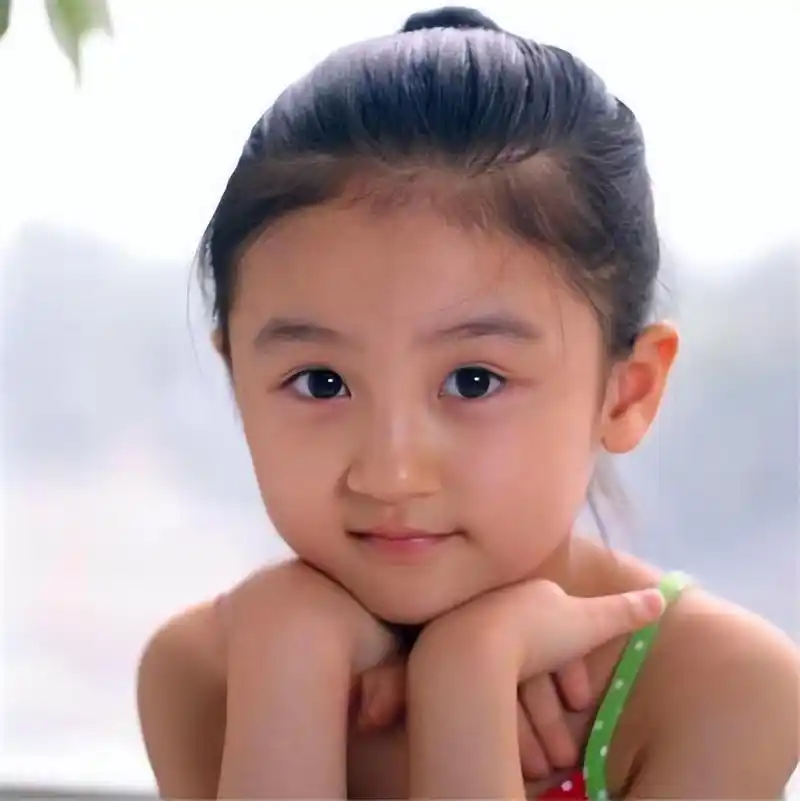 小时候好看又有灵气,长大泯然众人,9位长"歪"的童星,太可惜