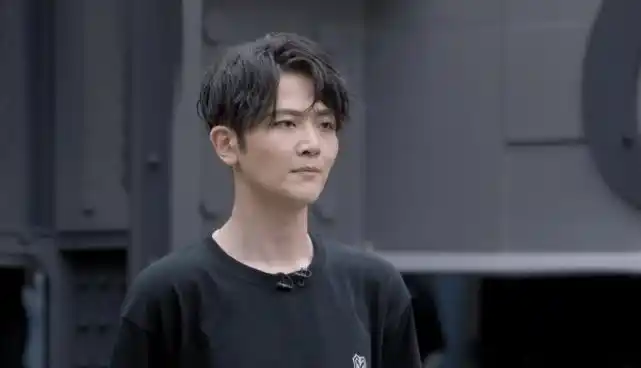 《披荆斩棘的哥哥》敖犬排名垫底未退出,到底该不该被吐槽?