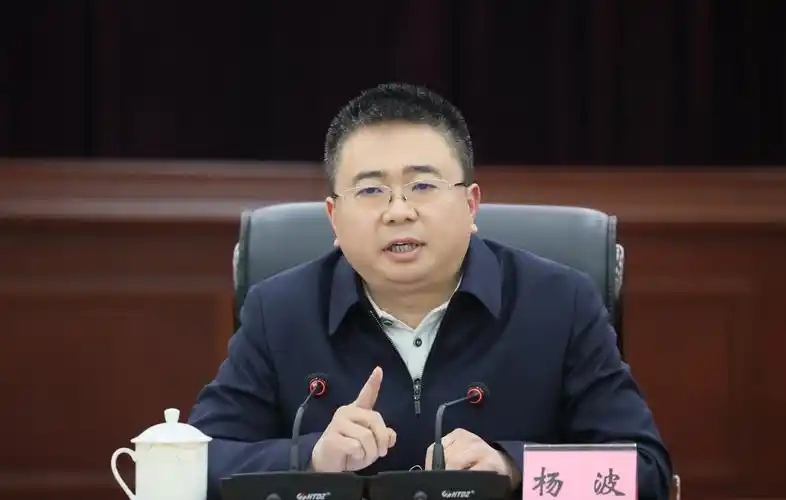 杨波奋战20天确保实现五一七开目标