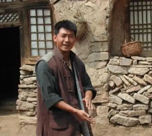 朴实的反义词是什么