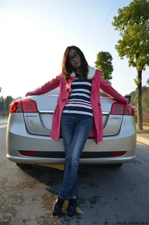 【我要拍媳妇】 周末午后小凯带上靓丽贤妻闪亮登场