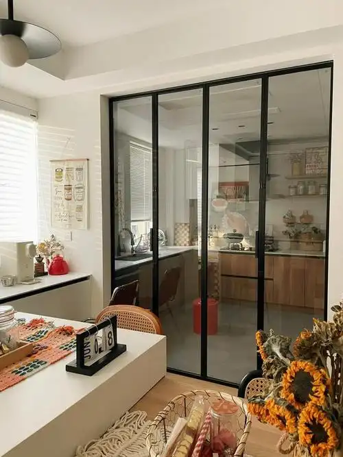学广东人装"折叠门",真的太明智了|移门|门套|玻璃|开放式厨房|电视