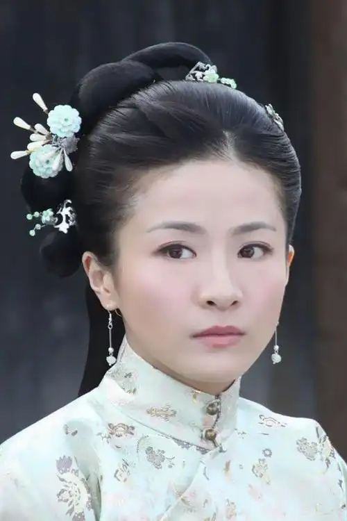 贡米《金玉良缘》扮演富家小姐.