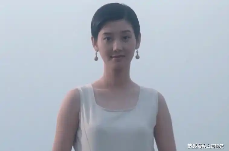 原来年轻时的徐帆这么美长腿大眼的甜姐难怪冯小刚说高攀不上