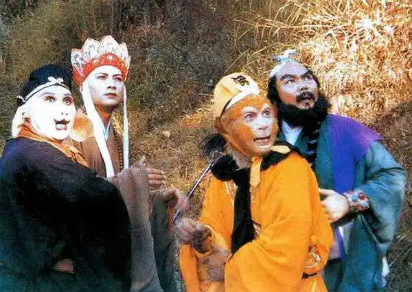 西游记幕后土钢丝频断六小龄童被摔晕