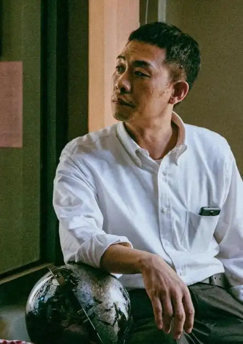 张译并没有接受过阿拉伯语的专业训练,可是在电影《万里归途》中,张译