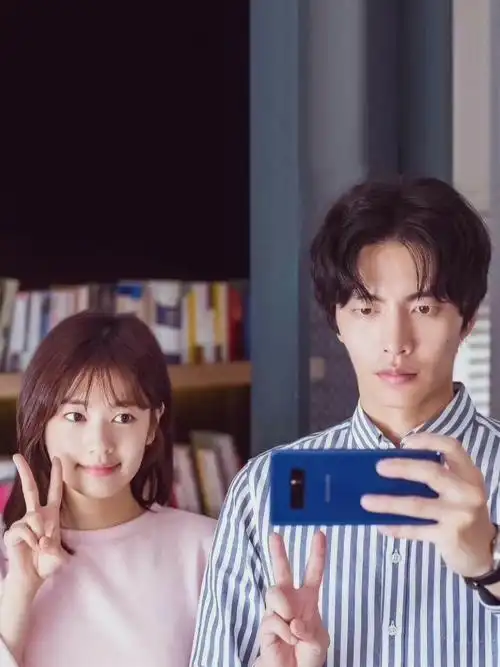 《今生是第一次》主演:李民基,郑素敏,朴秉恩,金玟锡故事梗概:女主怀