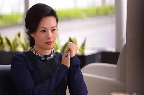 16岁拍电影,24岁成奥斯卡终身评委,邬君梅才不止大女人这么简单