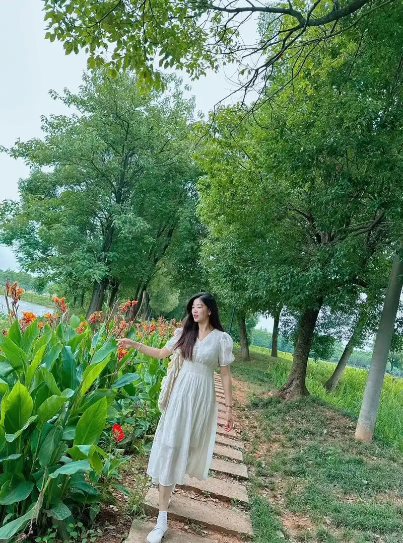 快来看是美女吖!#你最喜欢那一张#治愈系风景 #享受大自然 - 抖音