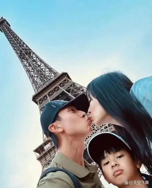 吴尊与妻子24年神仙爱情,一家四口高颜值