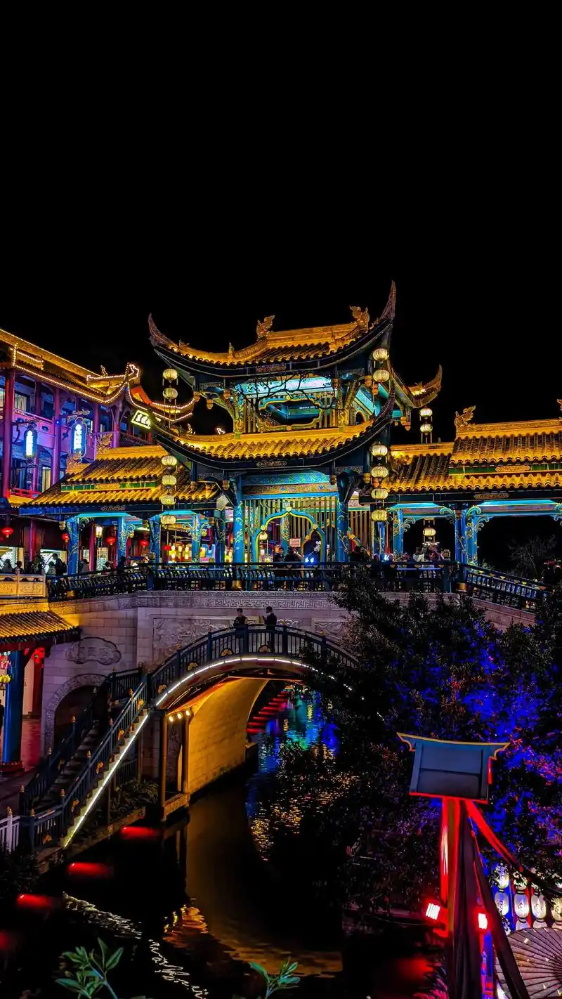 东坡水街,梦回大宋 #东坡印象水街 #眉山水街夜景 #眉山 - 抖音