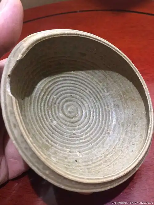 春秋-原始瓷旋纹碗