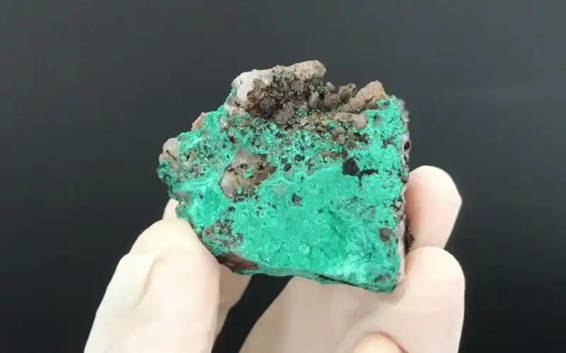 美丽矿物标本:葡萄牙假孔雀石