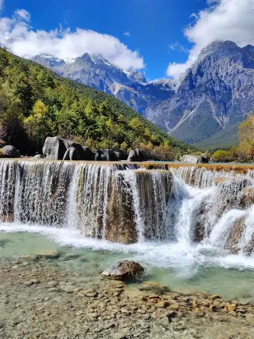 蓝月谷及玉龙雪山风景 - 抖音