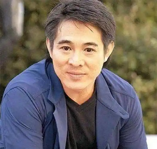 80年代《少林寺》,一毛钱影票卖了上亿票房,男主是马云的偶像_李连杰