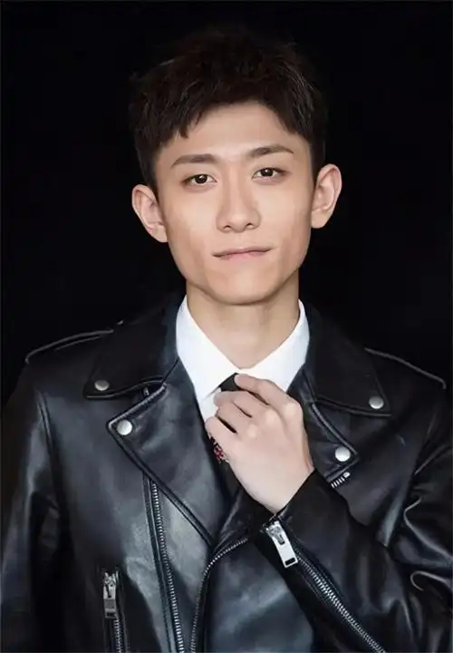 回顾:从"90后演技扛把子"到"无戏可拍",张一山做错了什么?