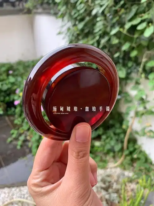 天然血珀手镯58圈口钟爱琥珀