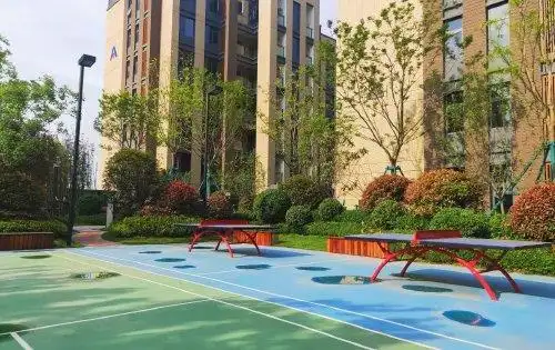 我们小区的景观和健身广场