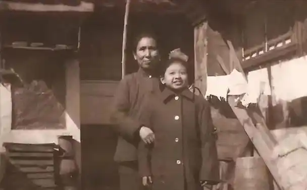 连续做了23年慈善的韩红,究竟是不是作秀?