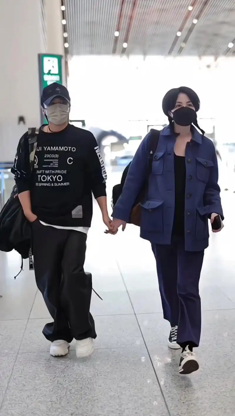 时隔多年,你会发现!也只有跟王菲在一起时,谢霆锋才有那天真的 - 抖音