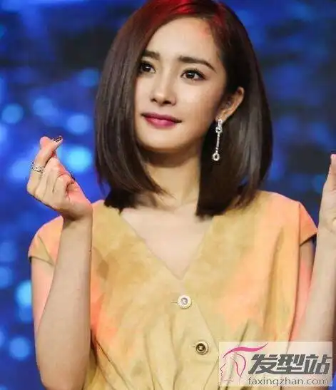 lob头怎么剪好看 直发lob头打造干练御姐_发型站_最新流行发型设计