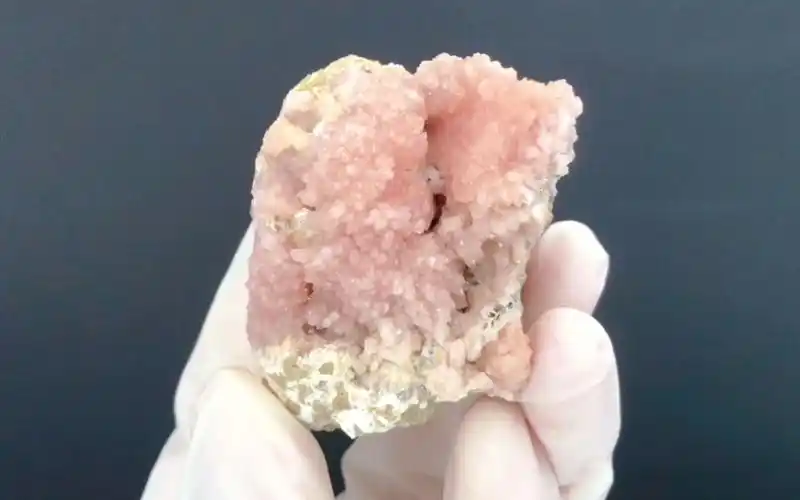 精美矿物标本:秘鲁蔷薇水晶