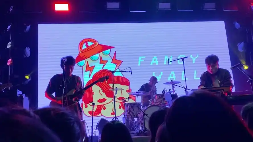 花墙乐队maolivehouse 首演新歌-粉红色闪电