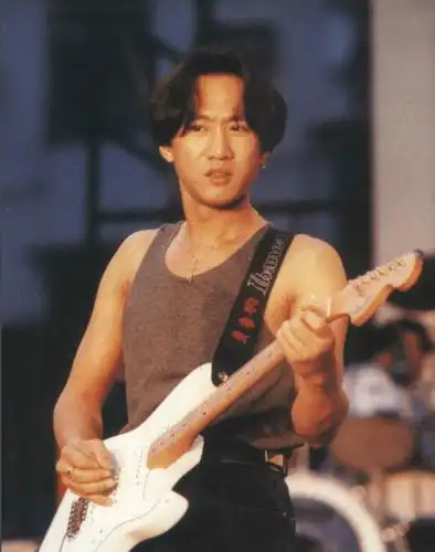 黄家驹:在最光辉灿烂的时候把生命一下子玩到尽头,就是永恒