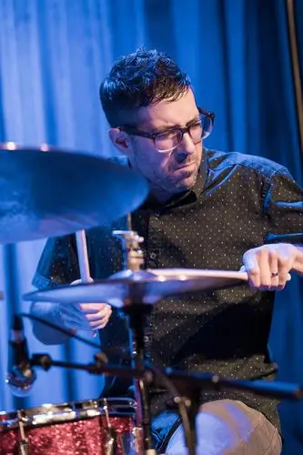 游走在爵士与电子乐之间 | 鼓手中国专访鼓大师mark guiliana