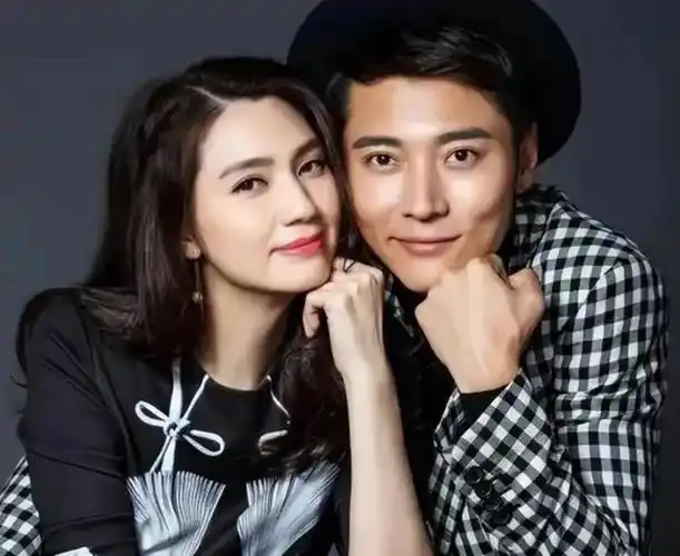 洪欣宣布离婚小10岁老公怒怼网友前绯闻对象发声