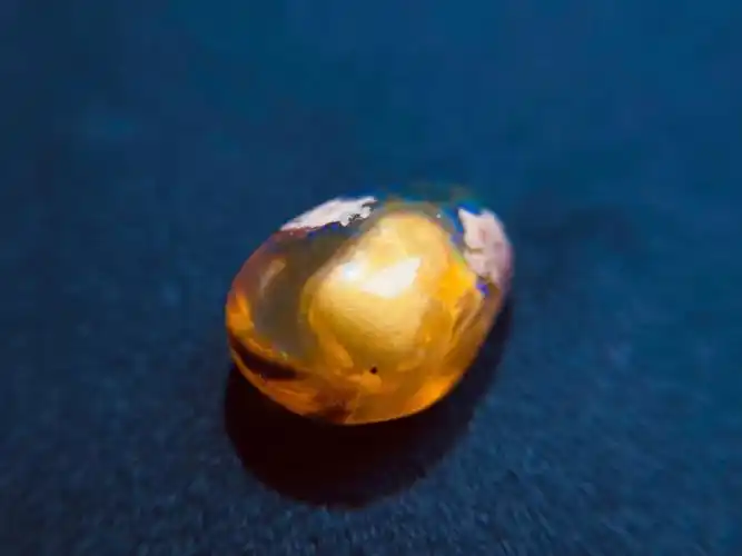 light欧泊荷包蛋围岩