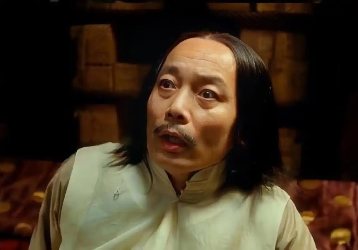 葛优头发年轻浓密如小鲜肉,如今光头更搞笑  我们都知道葛优是一位很