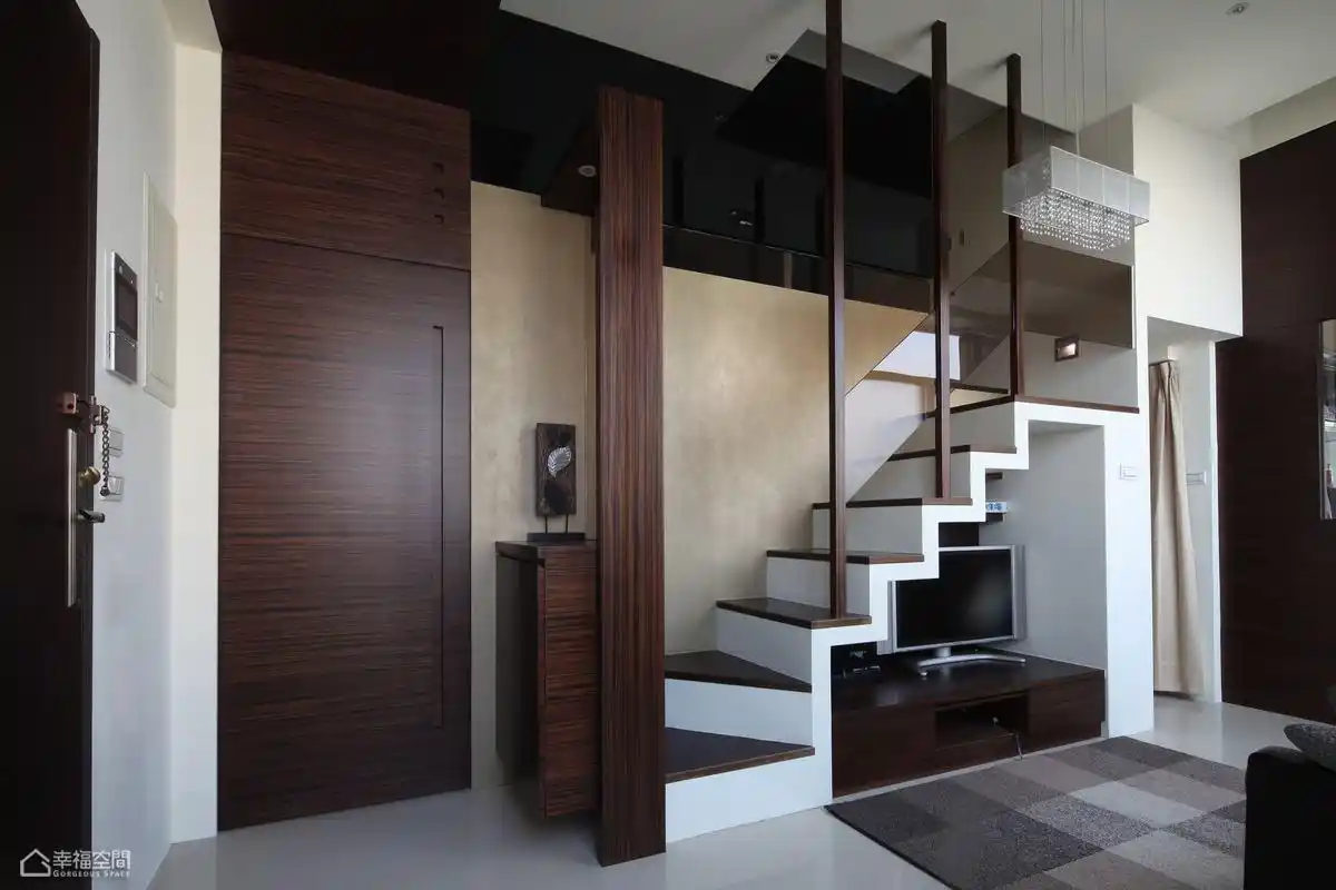 错层楼梯装修效果图