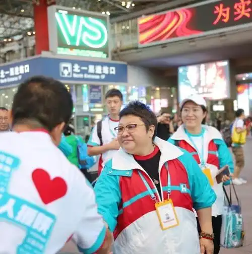 韩红否认借公益作秀基金会再被曝违规行为募捐模仿饭圈应援