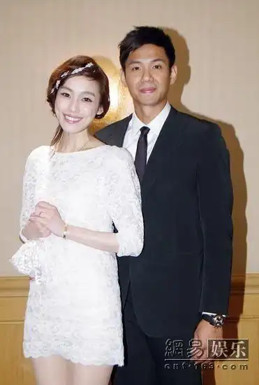 陈建州低调订下范玮琪40名亲友温馨见证