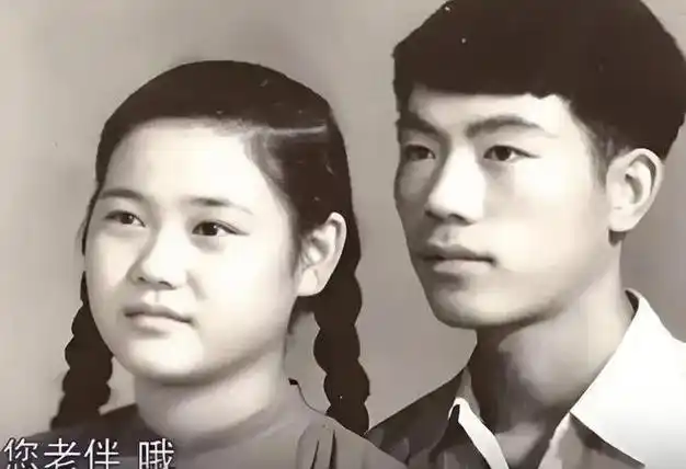 相声大师杨少华93岁仍任性喝酒吃肉,抽华子,真的如此享福?